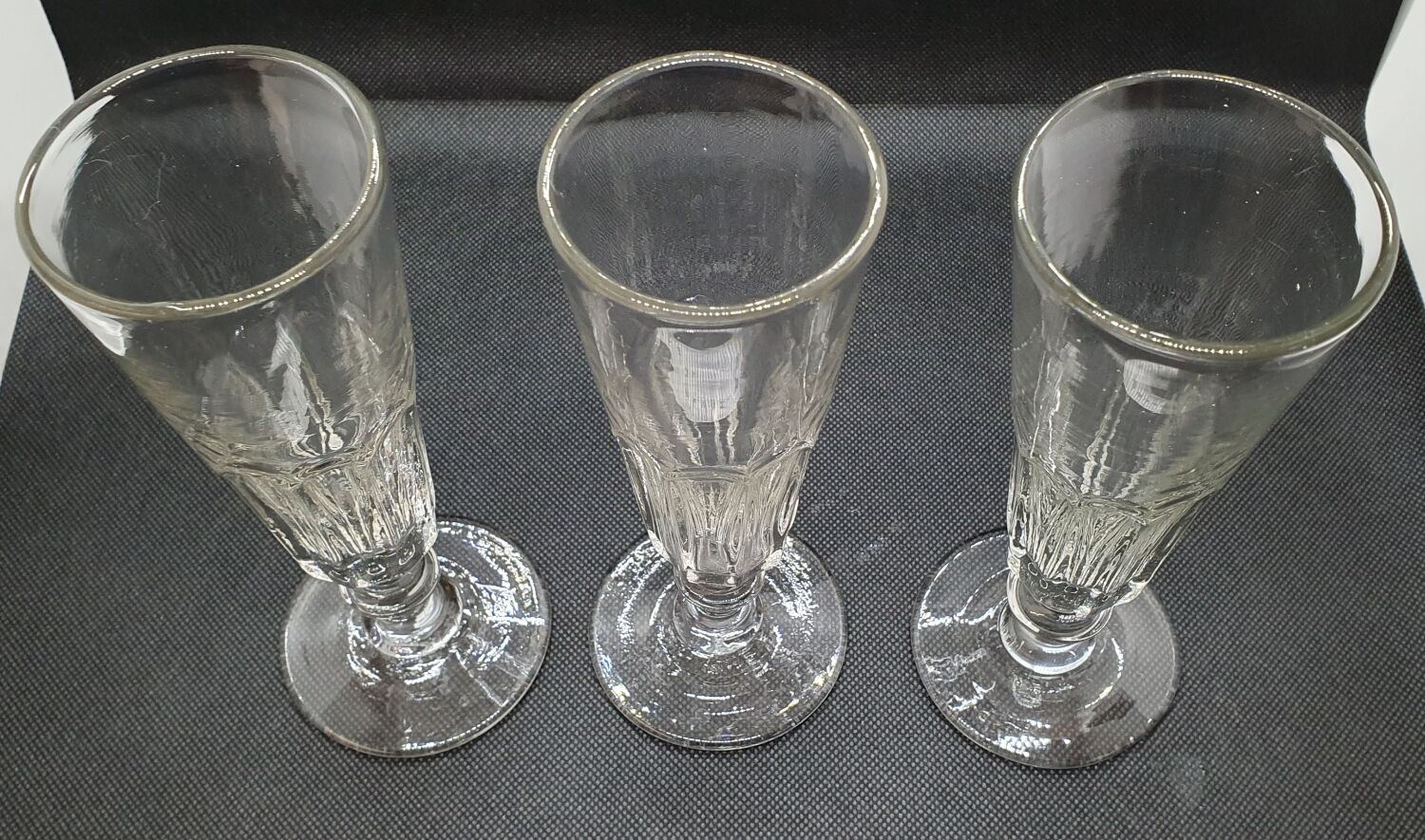 3 crystal champagne flutes