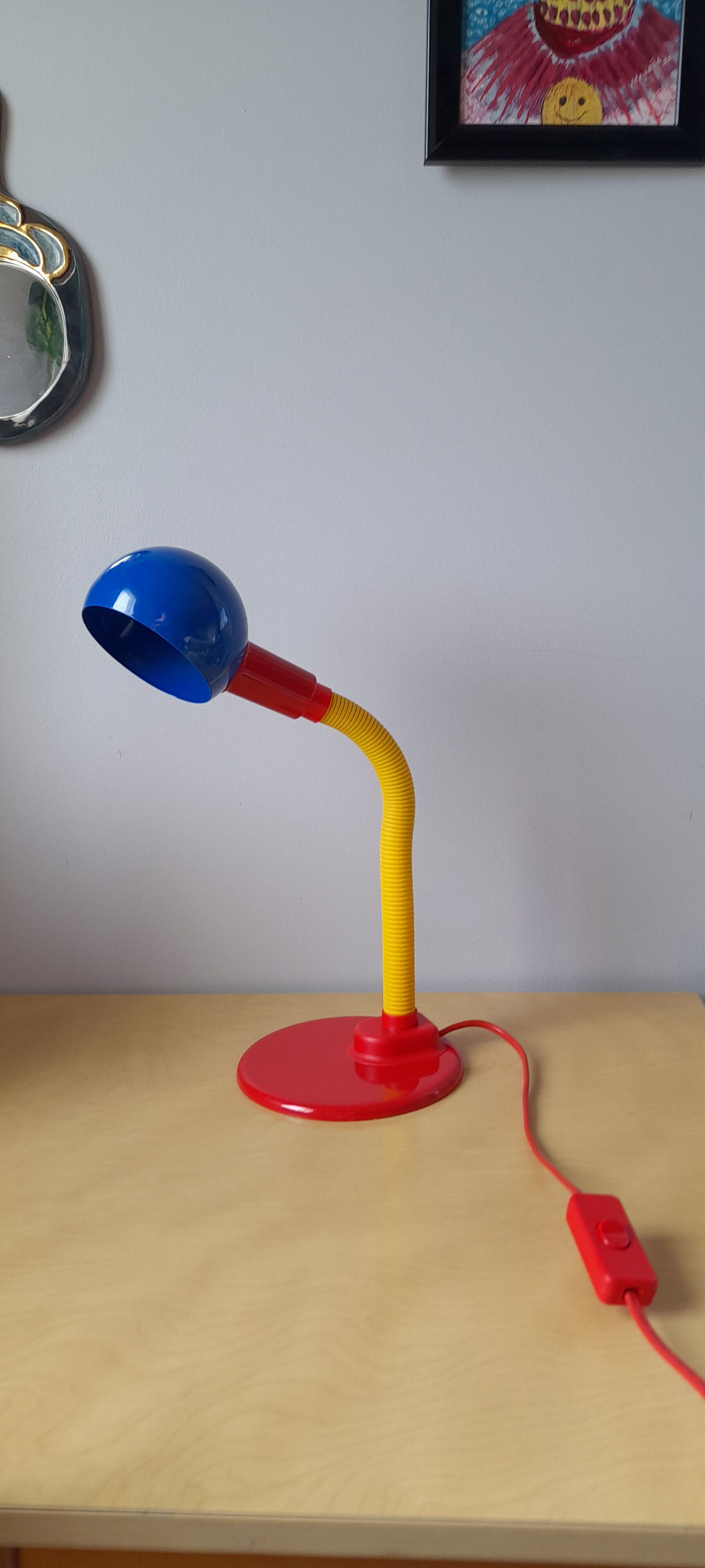 Desk lamp