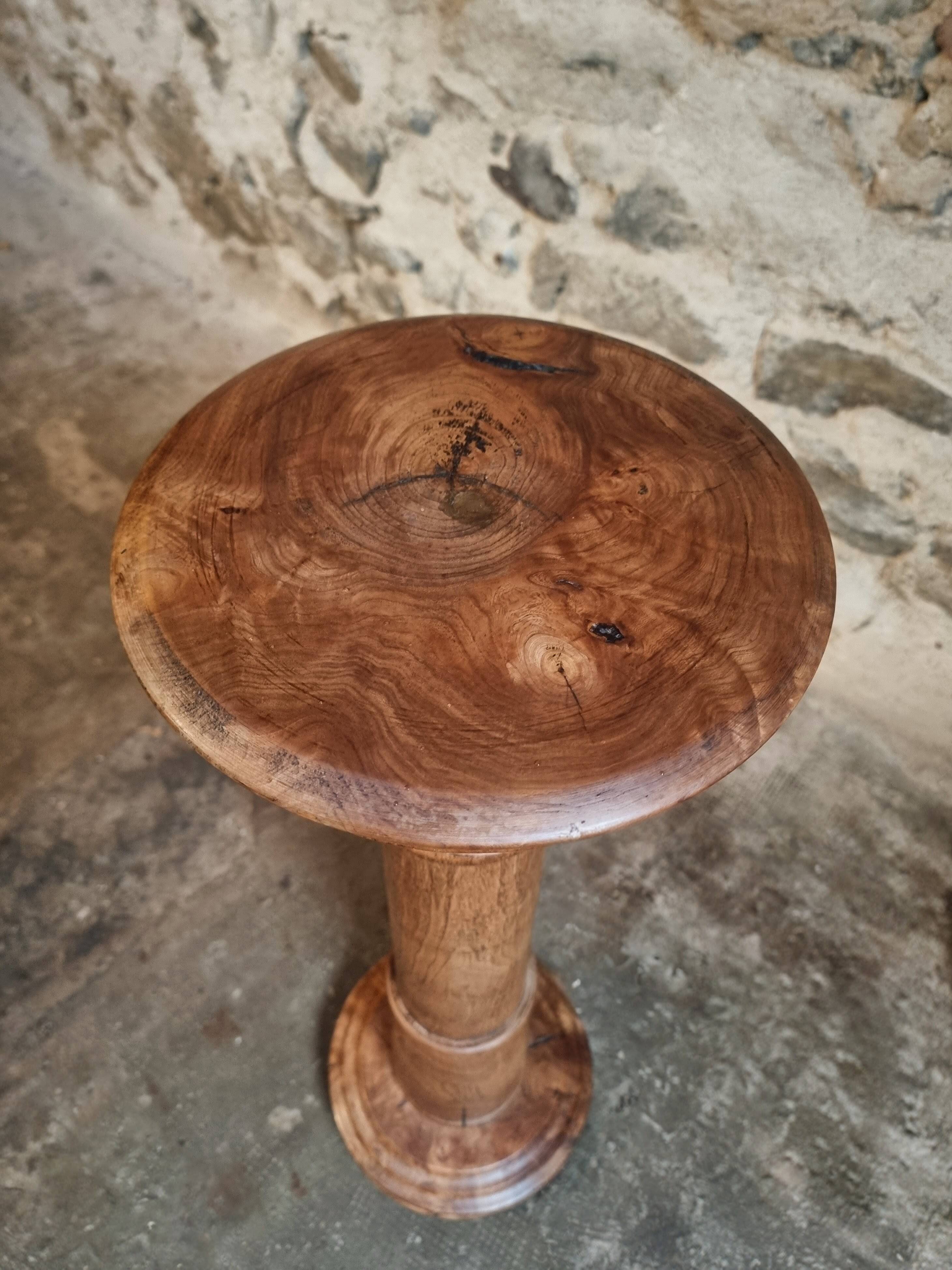 Ancient French pedestal in elm – Stand from the early 1900s