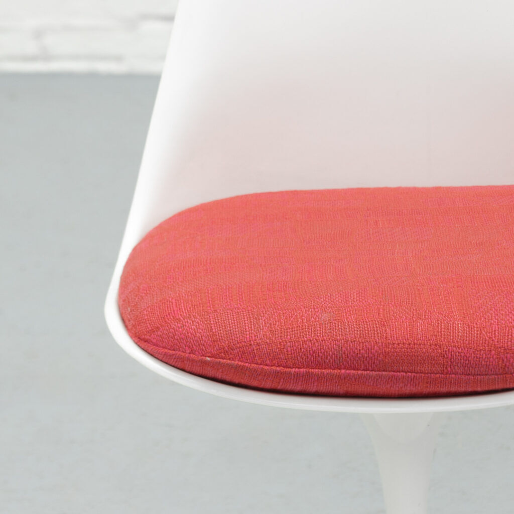 Set of 6 Eero Saarinen Knoll Tulip Chairs, 1979