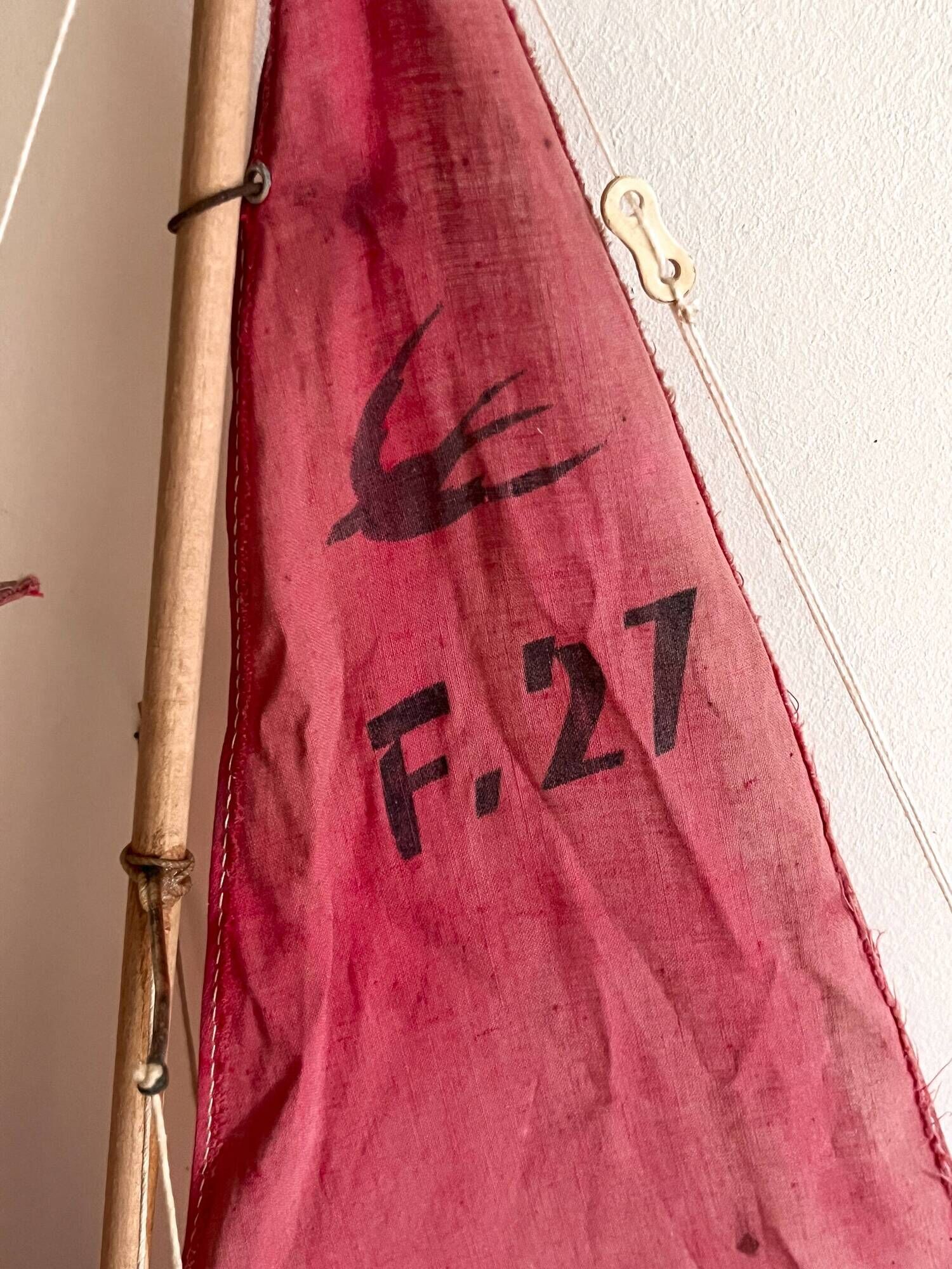 F27 VP50 basin sailboat from the French brand Giraud Sauveur.