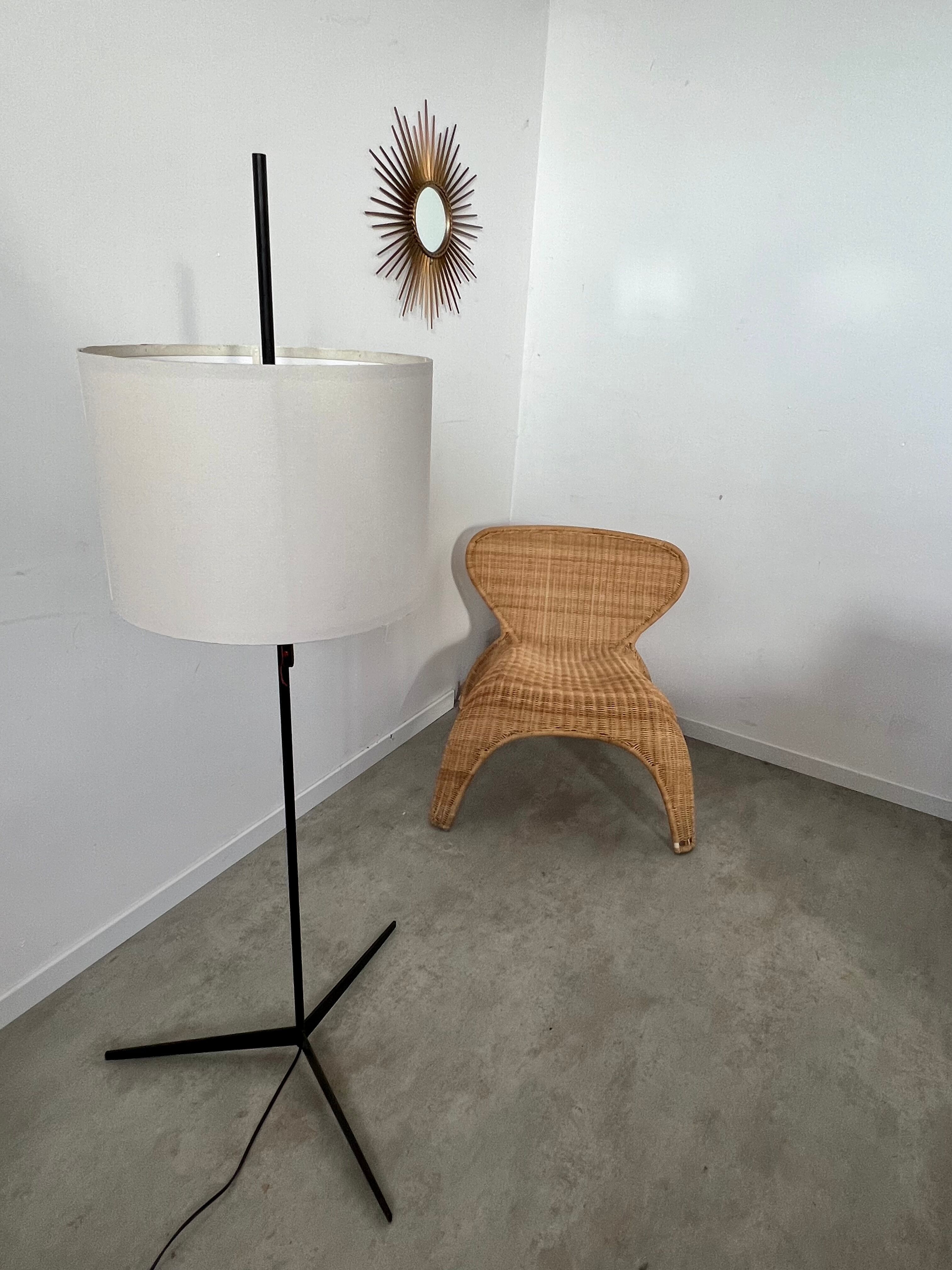 Old design floor lamp from the 50s in metal vintage adjustable lampshade