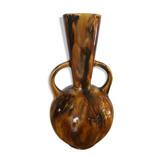 Ceramic vase