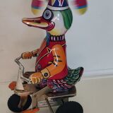 Duck mechanical toy with tinplate metal key