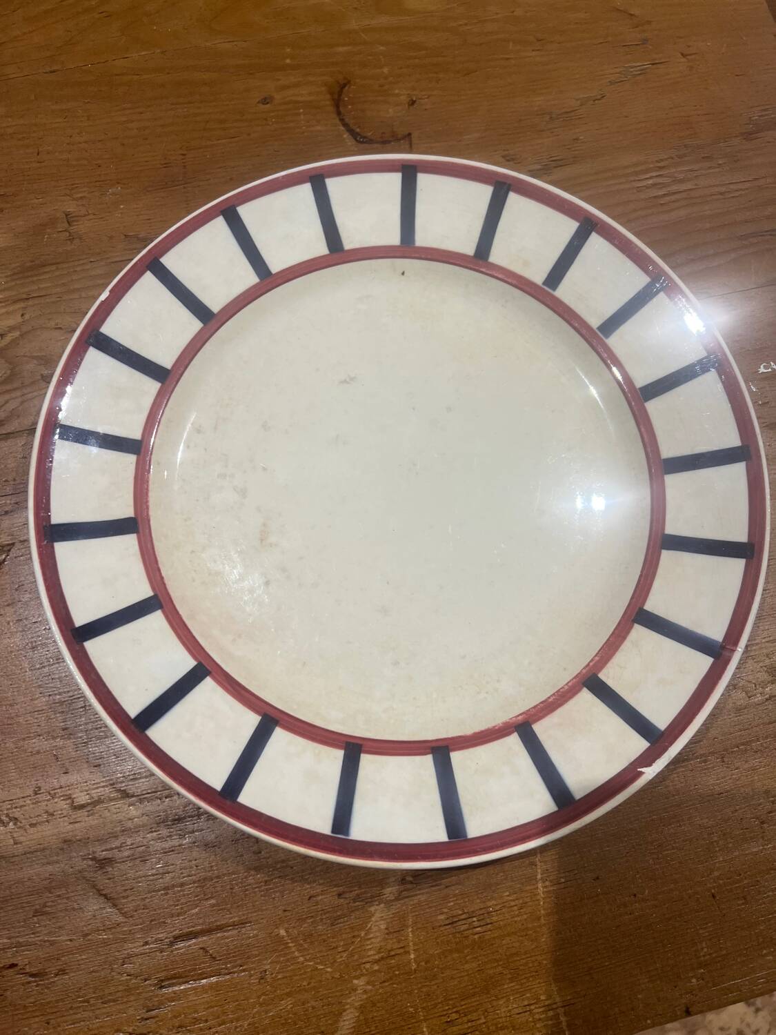 Old large round serving dish HBCM Béarn