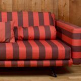 Red and purple fabric sofa from 1970