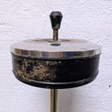 Tripod standing ashtray