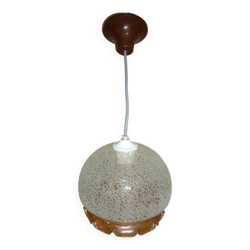 Chandelier in scratched glass and moiré rim