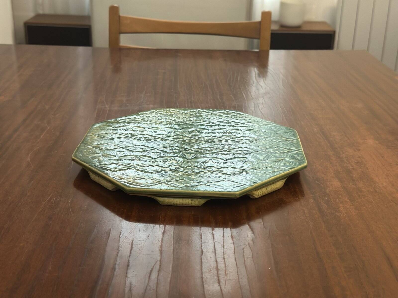 Large dessous de plat en céramique de Annick Séguret