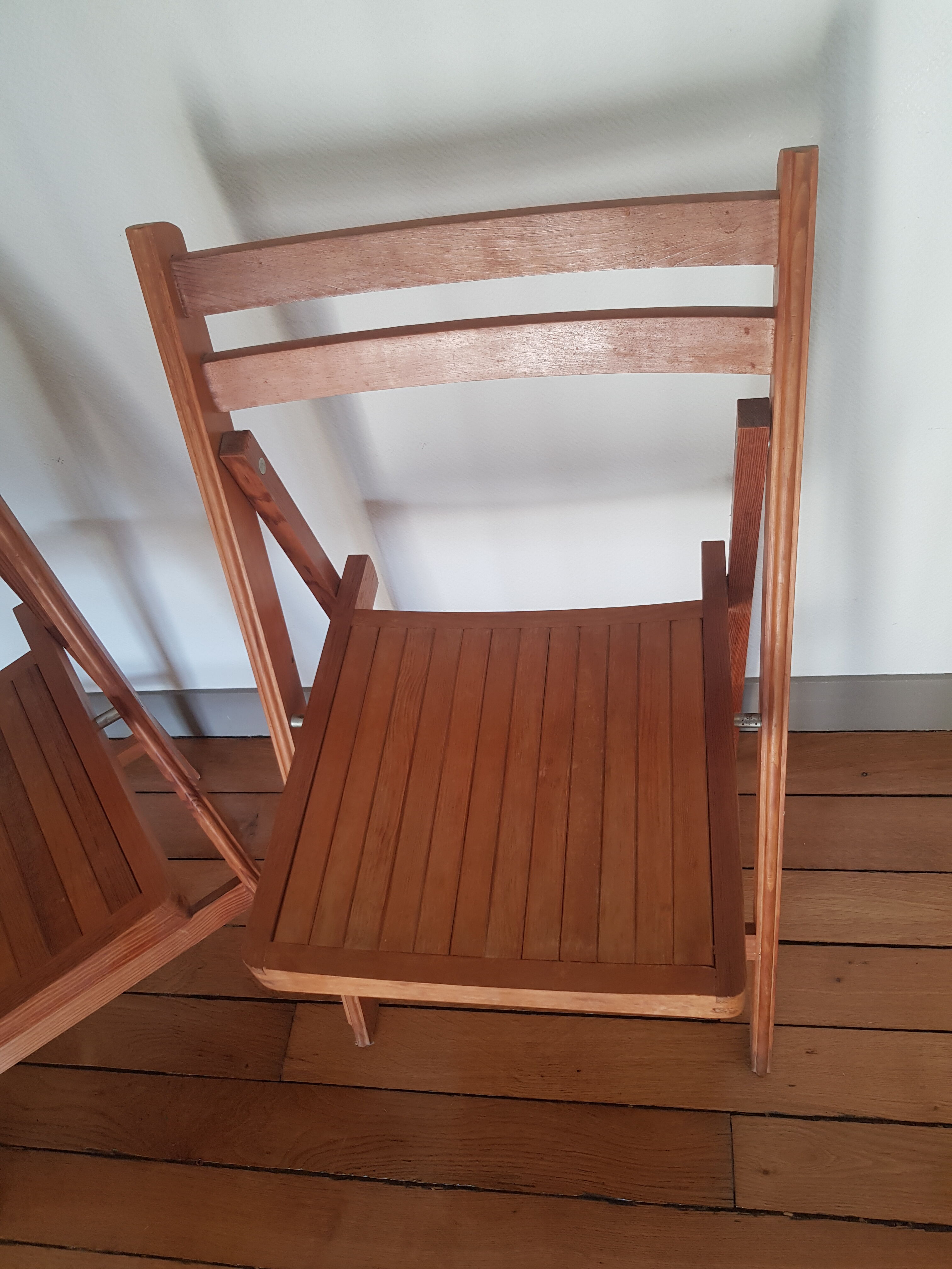 Folding chairs