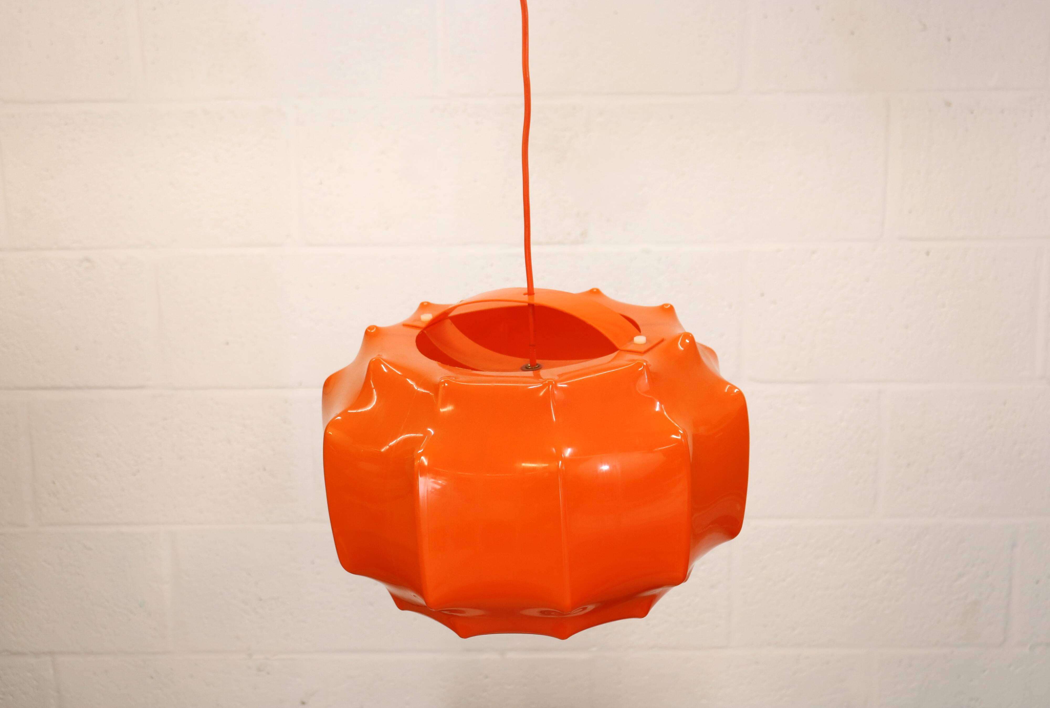 Space age cocoon pendant lamp*** Ilka Plast Waldrode *** German design
