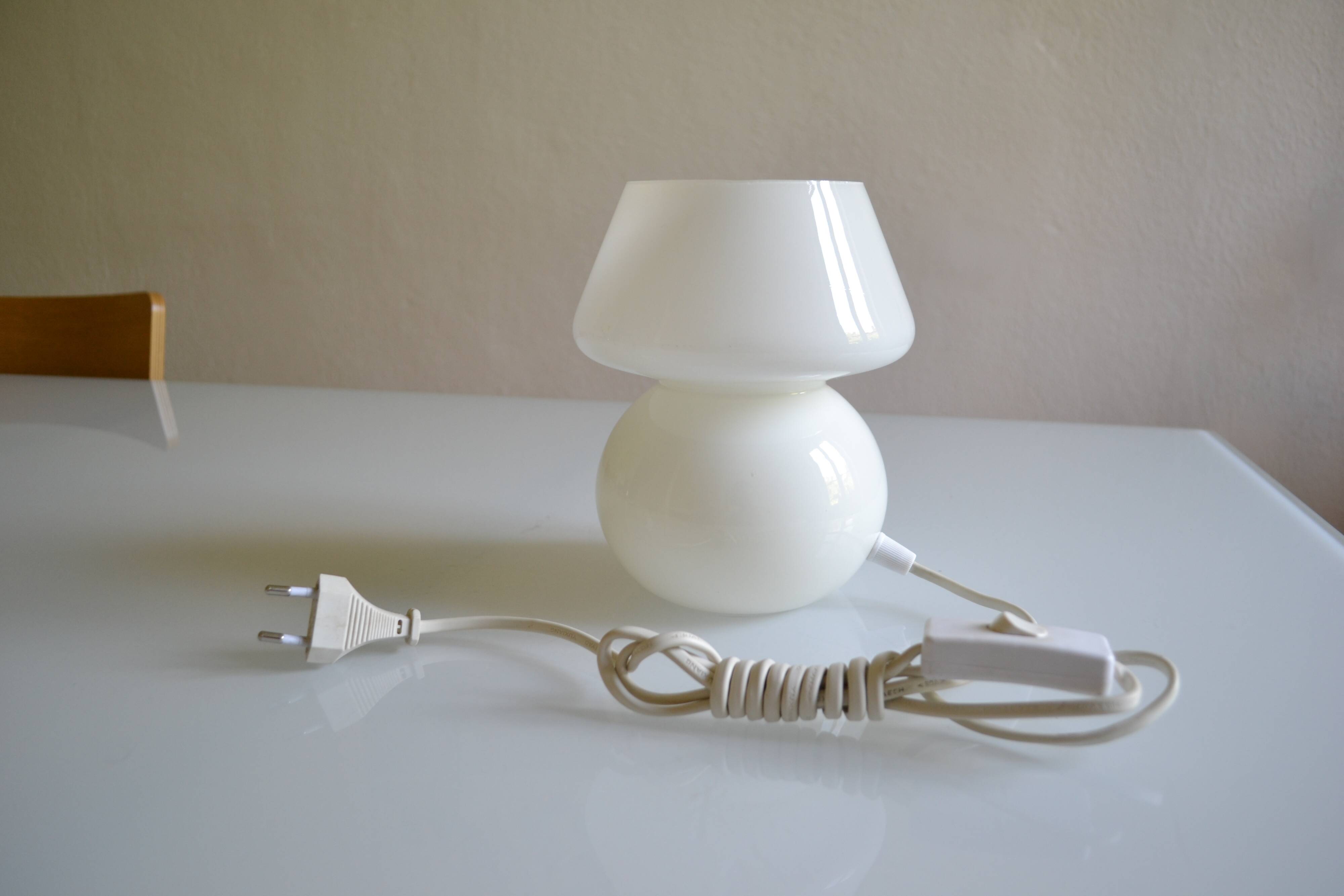 mushroom night light opal glass white Italy 80's 1980