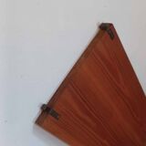 String style shelves
