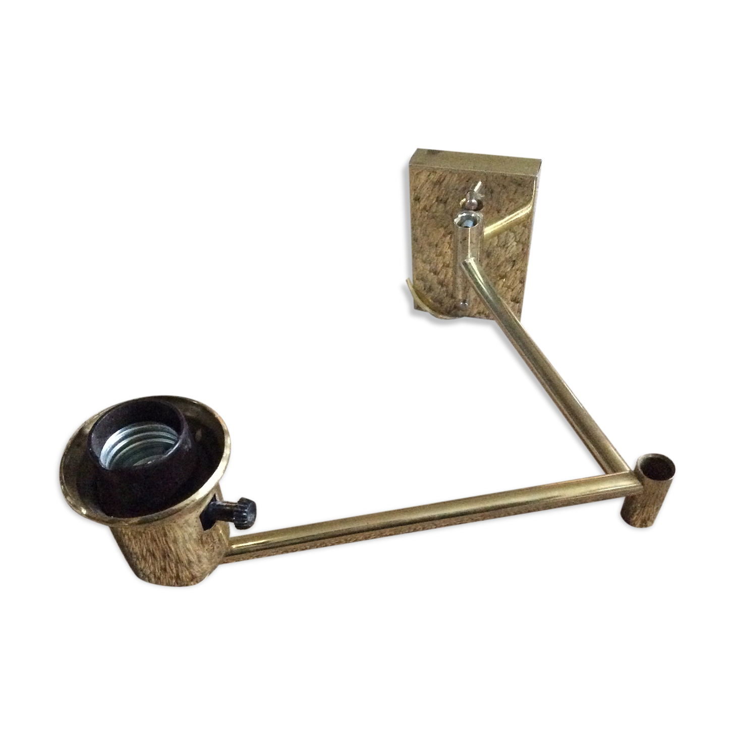 Wall lamp in gold metal