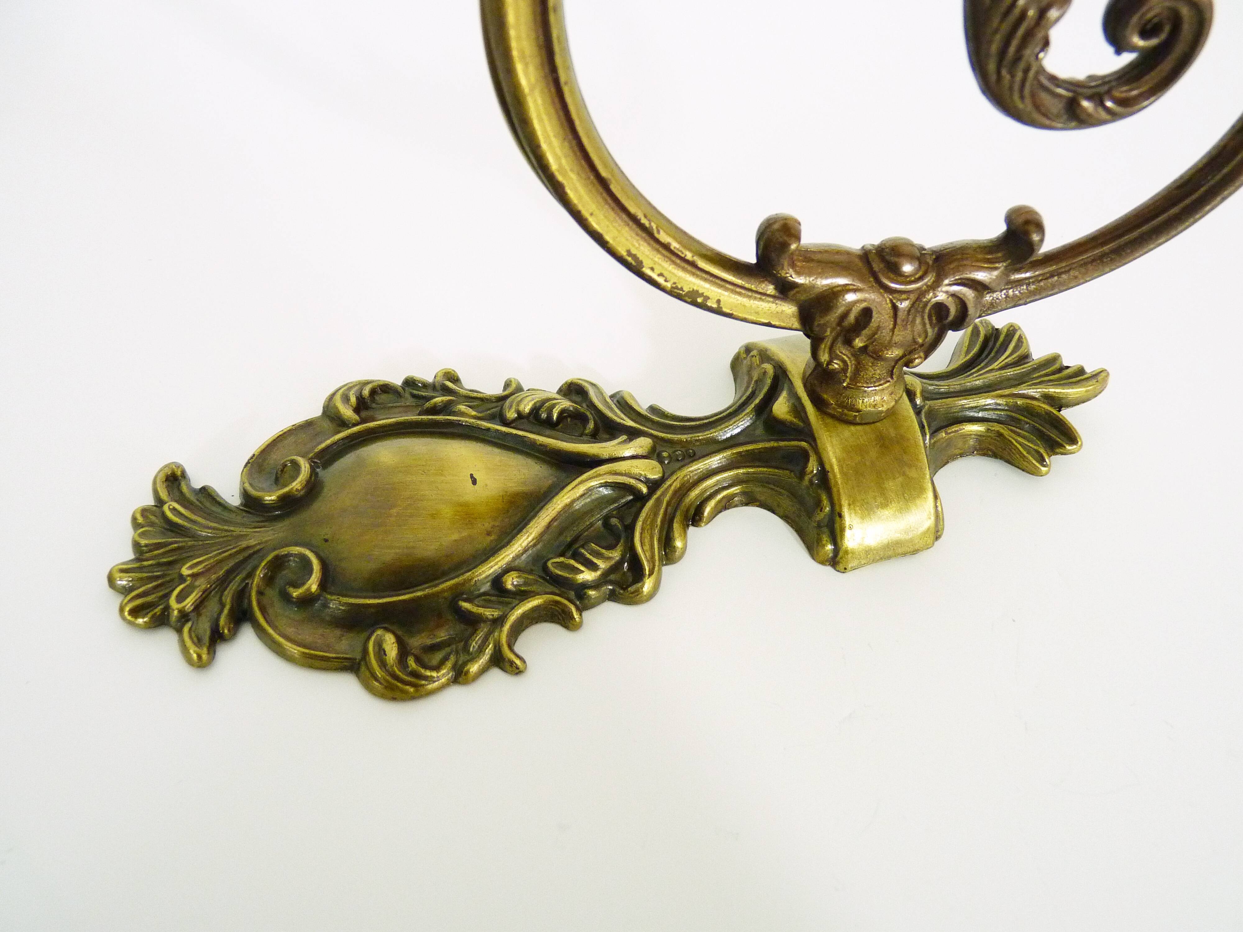 Paire d'appliques murales col de cygne en laiton verre tulipe ancienne blanche, année 60 70