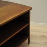 Bureau en noyer, design danois, années 1970, production: Danemark