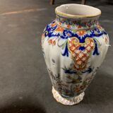 Paire de vases en porcelaine de Rouen