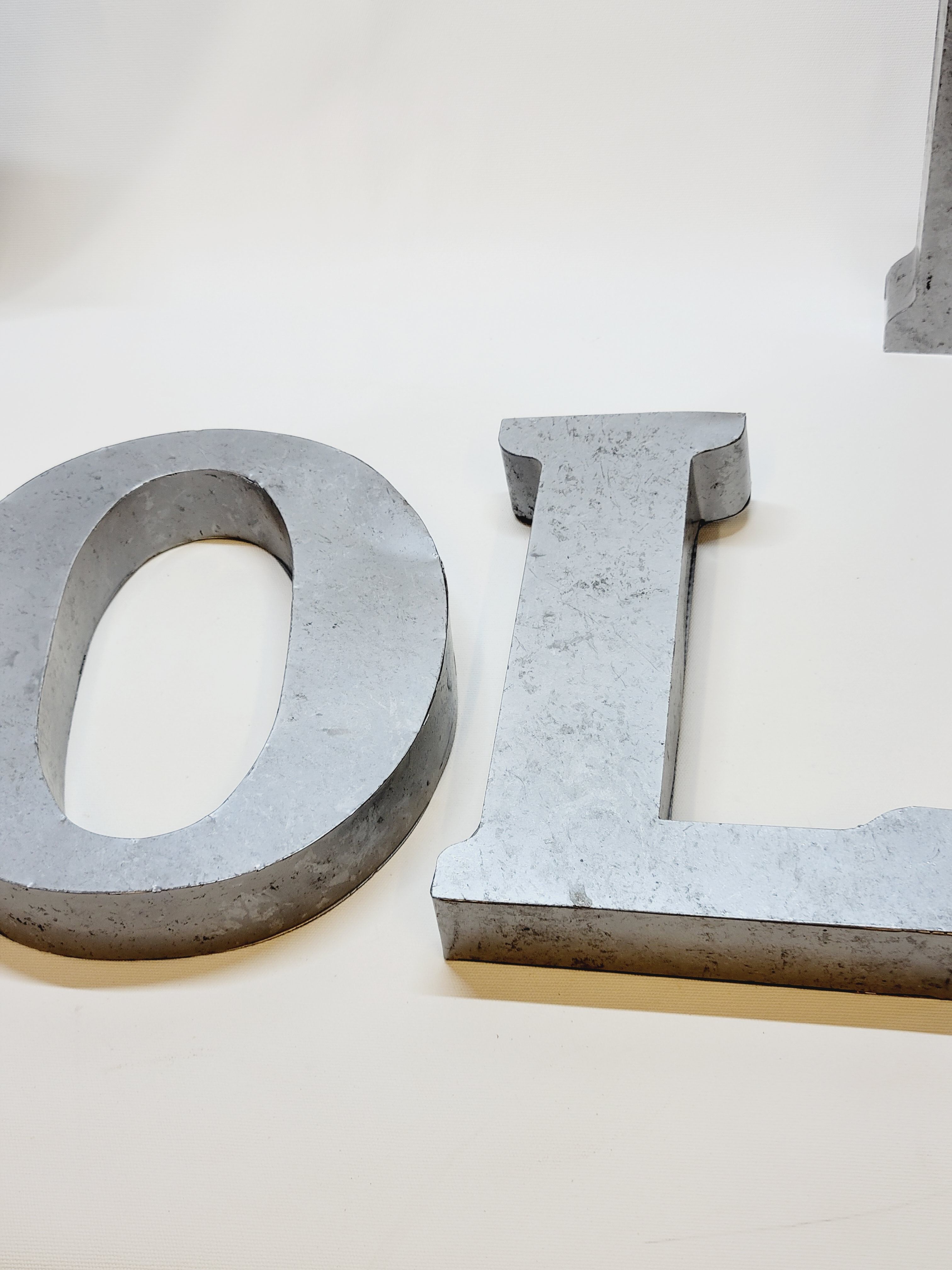 4 decorative letters metal sign LOVE FLY