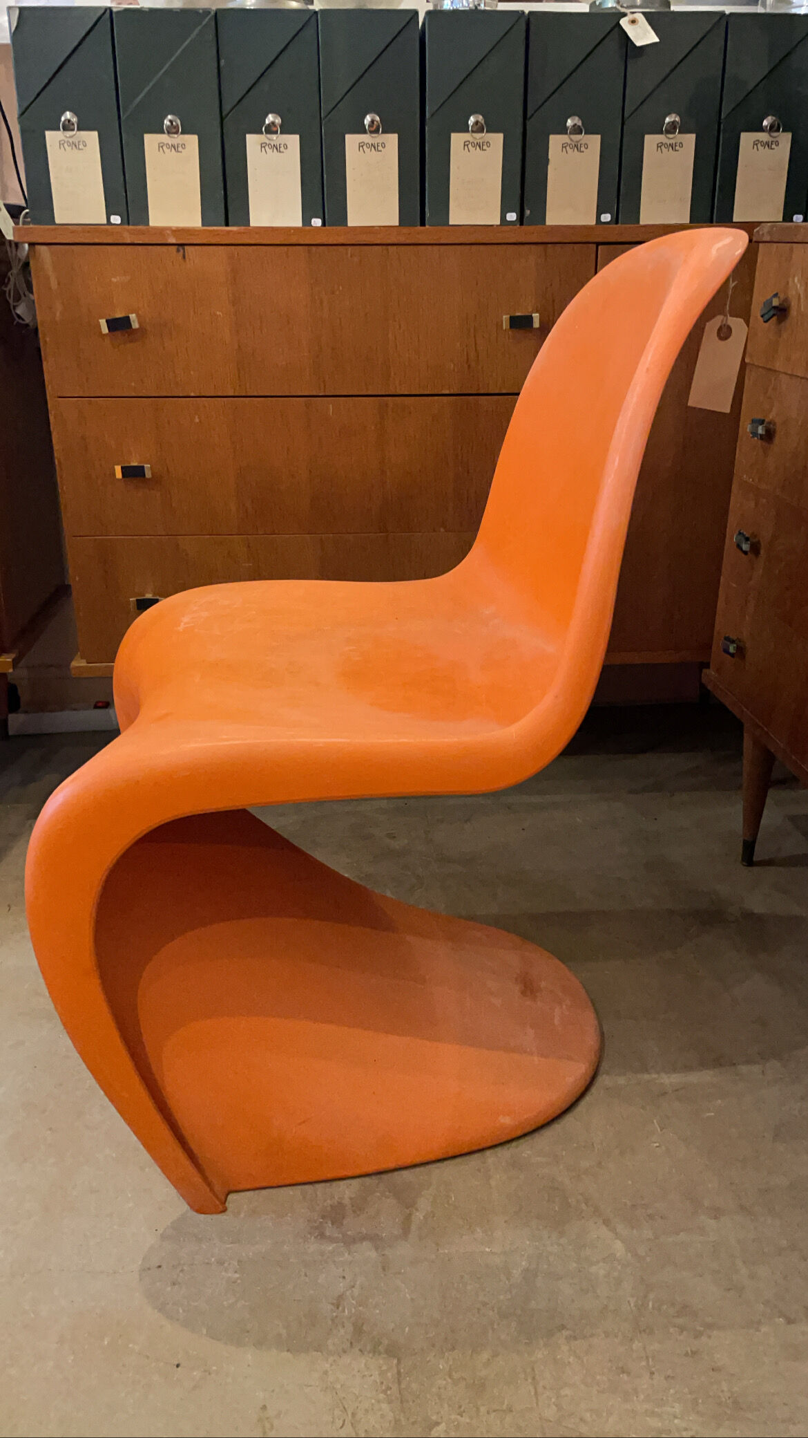 Chaise adulte par Verner Panton