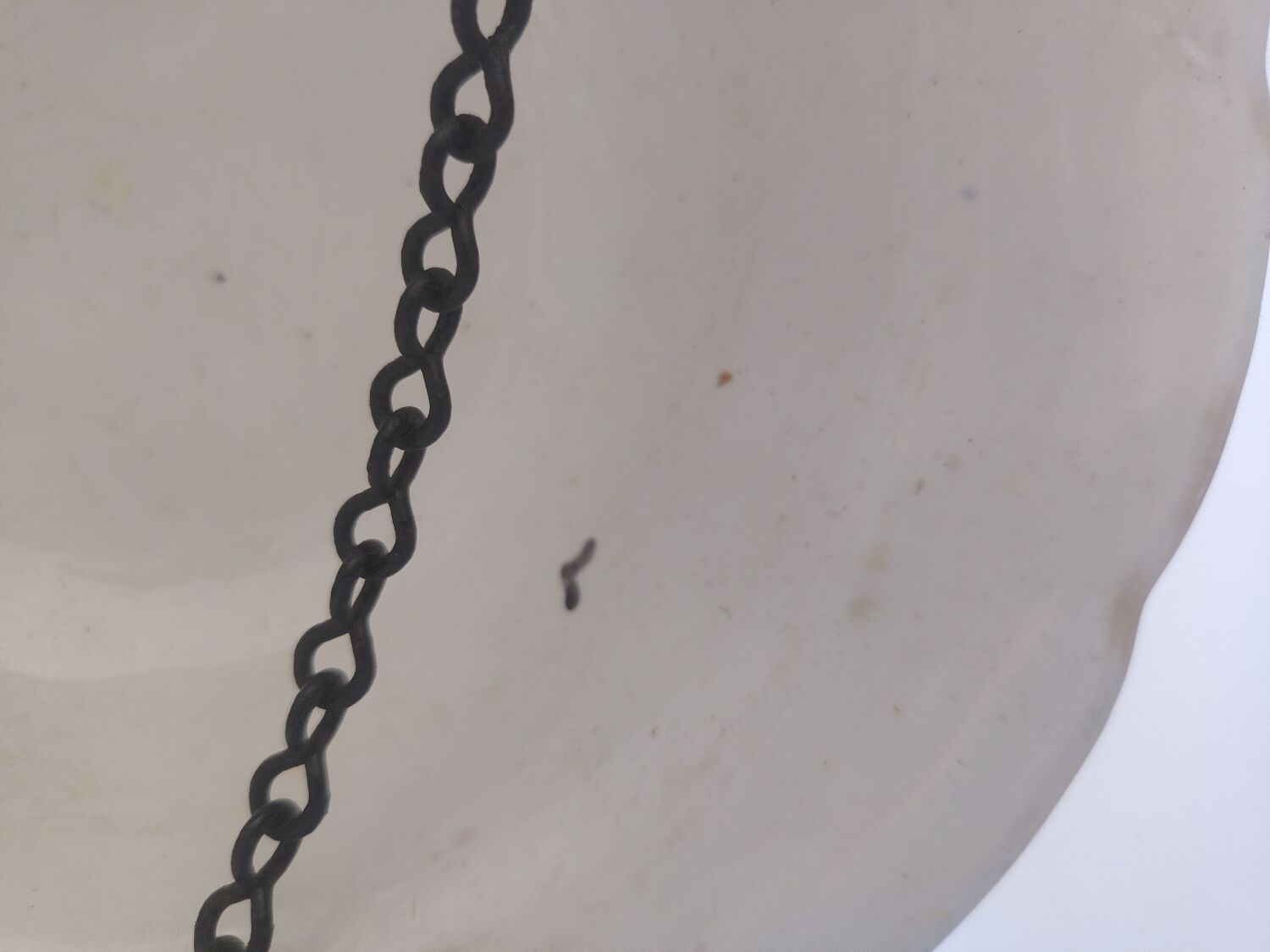 Ceramic plant suspension