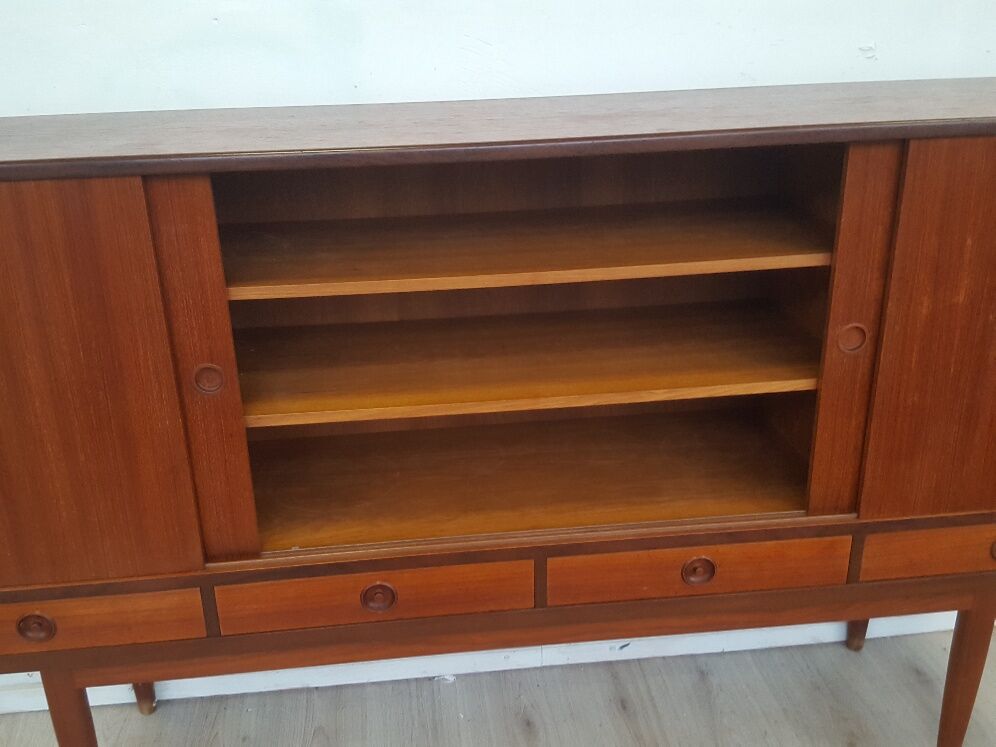 Side board