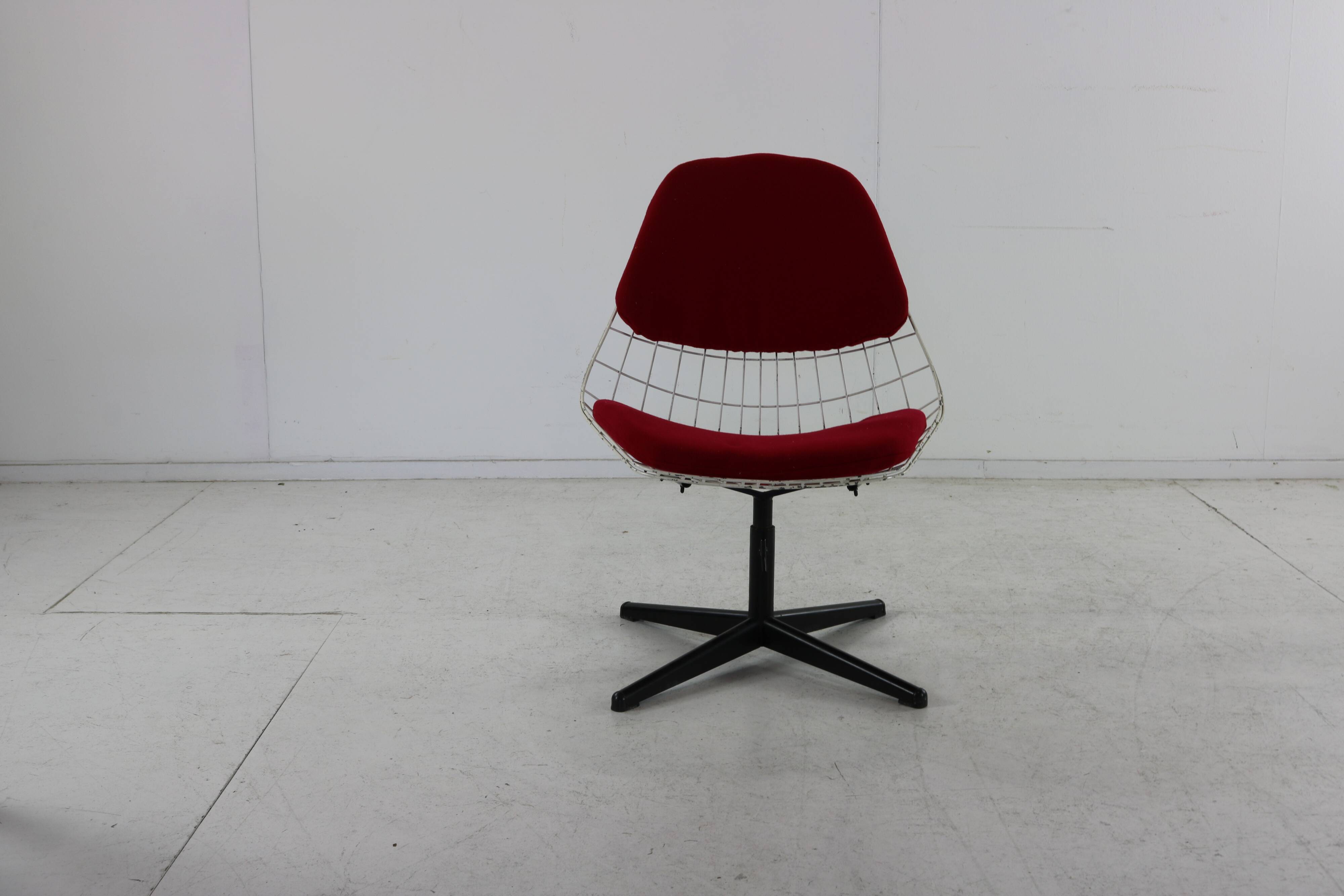 Dutch design easy chair by Cees Braakman for Pastoe Holland