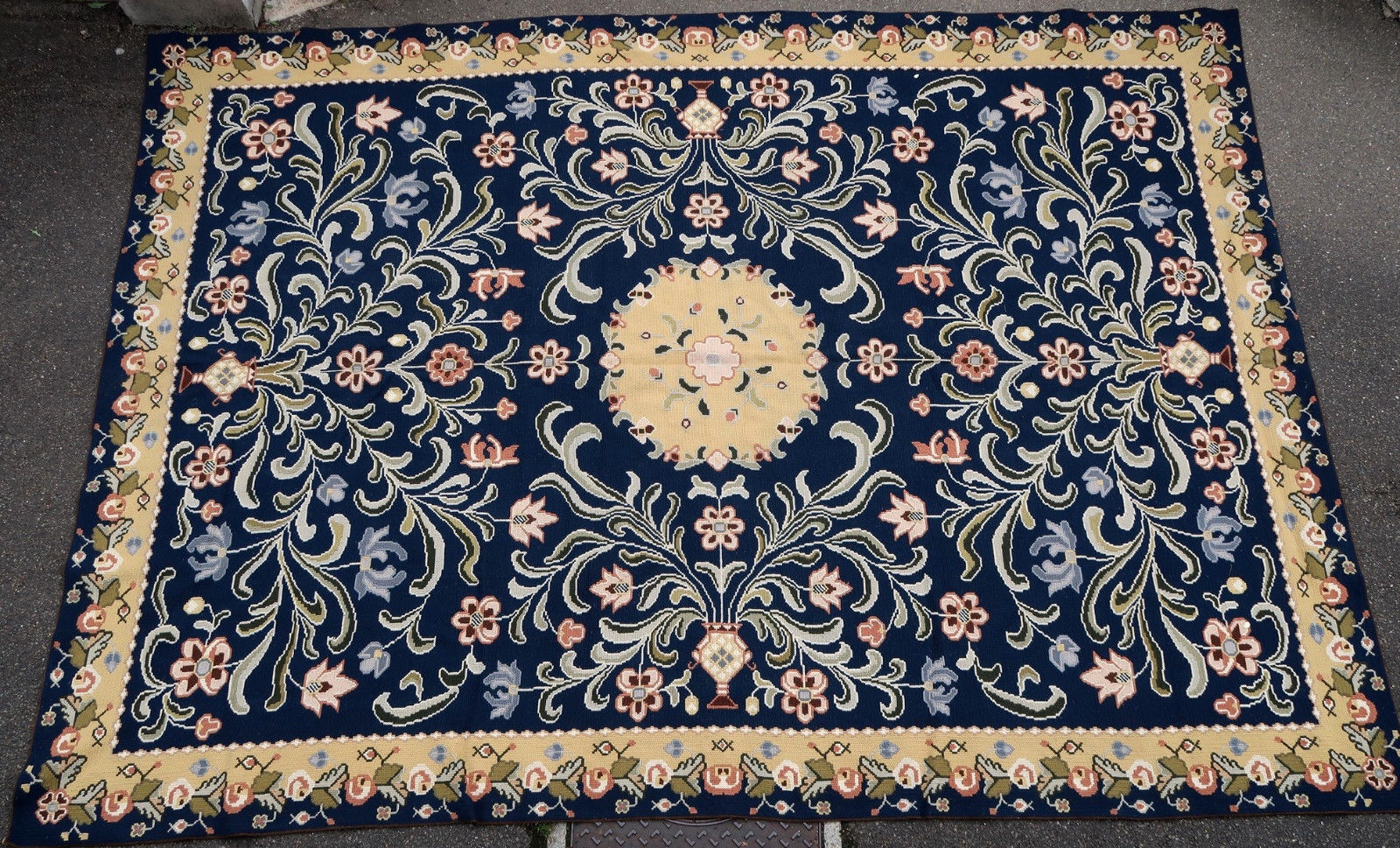 Portuguese rug Arraiolos 1970 - 347 X 240 cm