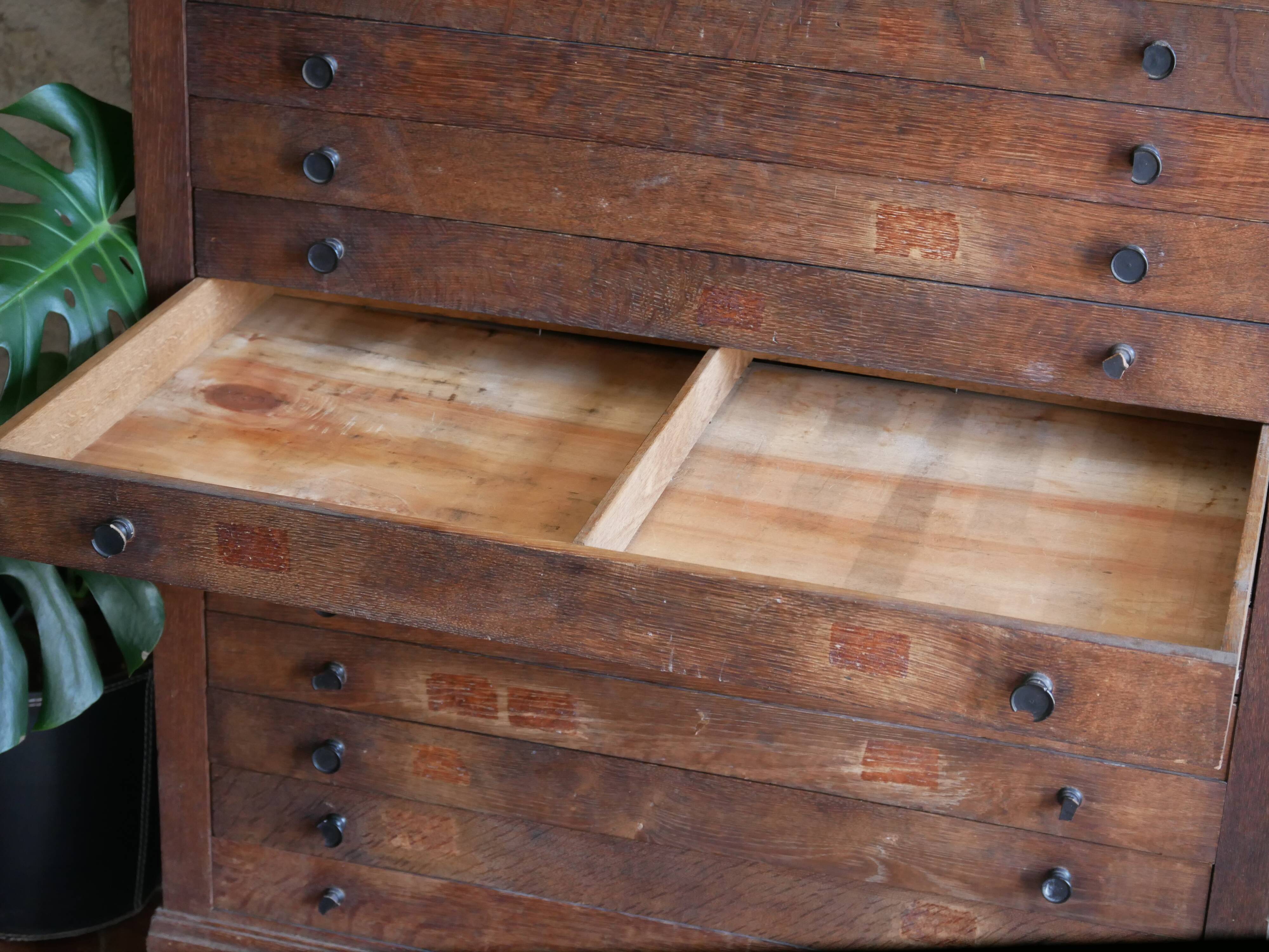 Furniture of trade type printer