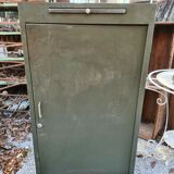 Iron classification cabinet
