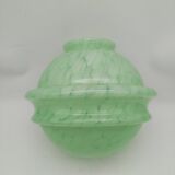 Globe en verre de Clichy . Abat jour pour suspension . 20 cm .