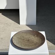 Plat en céramique vert indonésien D:26,5