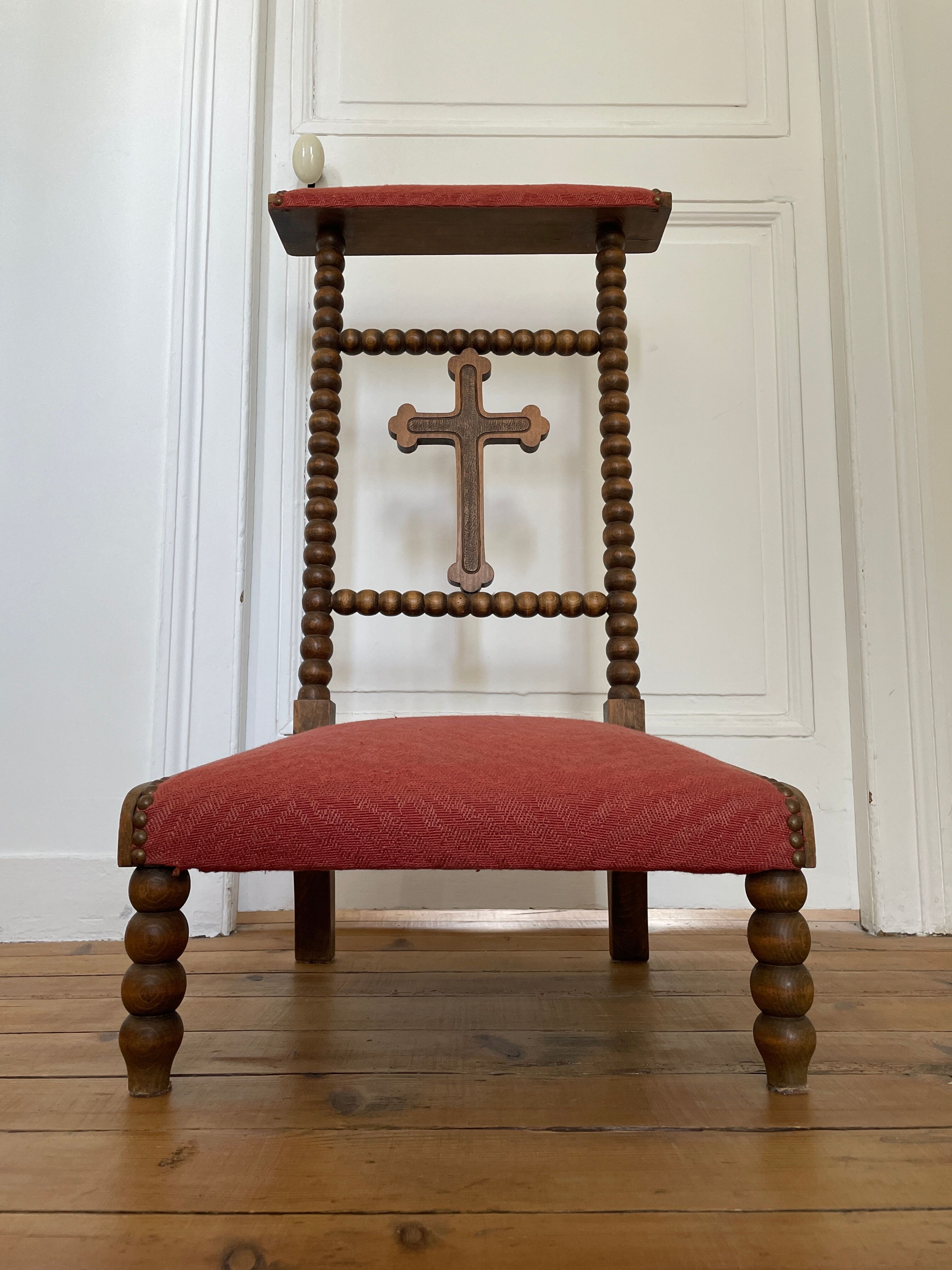 Chair prays to God Napoleon III