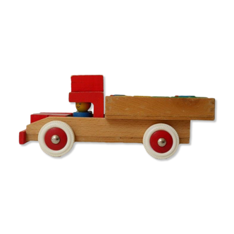 Heros wooden truck