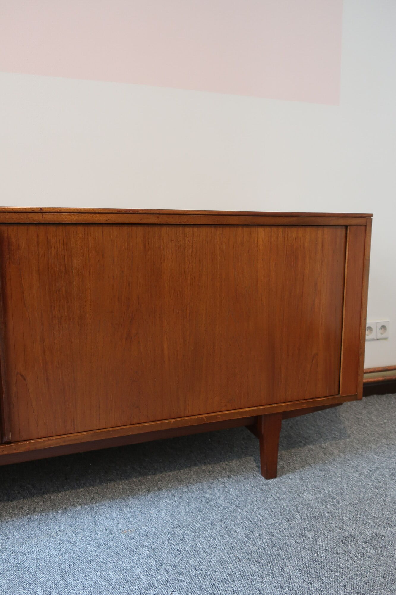 Danish teak sideboard of the 60s with accordion doors