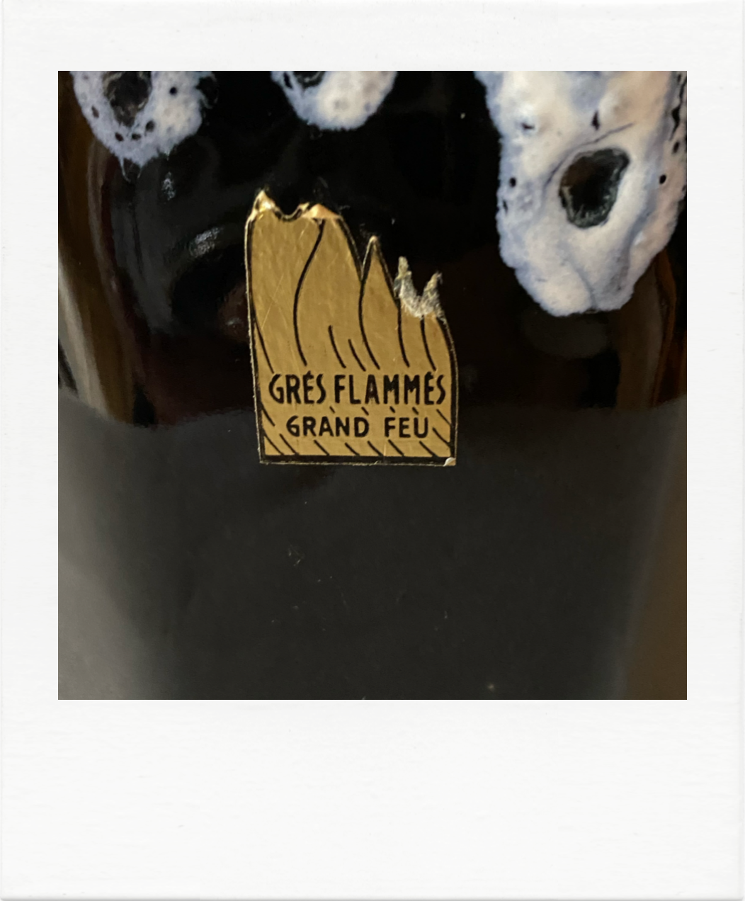 Large pitcher in sandstone blazed great fire