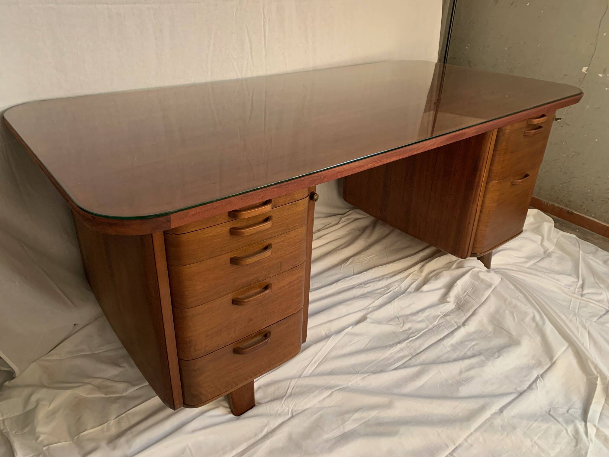 Desk designed by Gunnar Ericsson, Atvidaberg, Facit AB Buromöbel Zurich, Sweden, 1950s