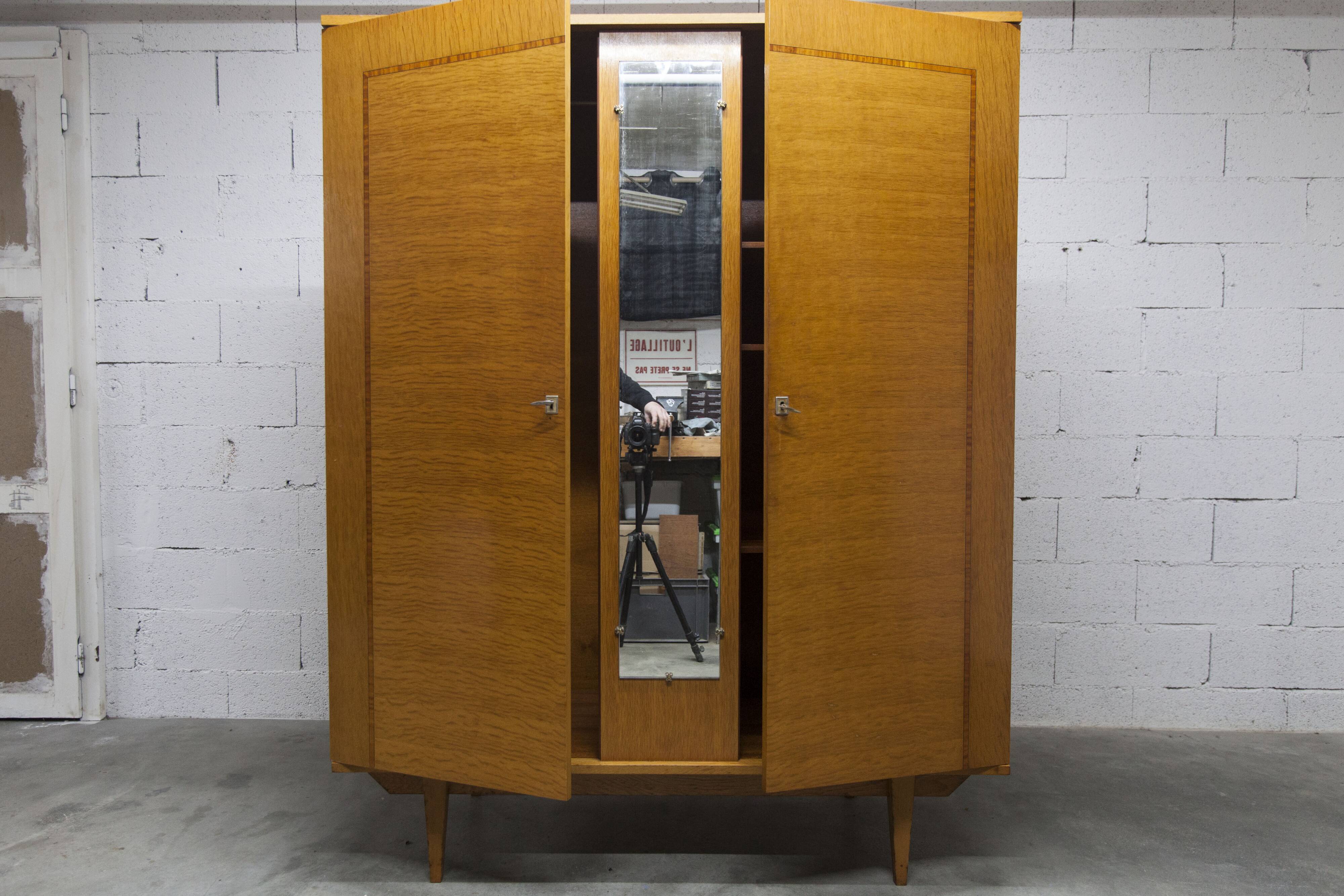 1970 Scandinavian wardrobe with shelves and mirror, 21x126, 2 doors.