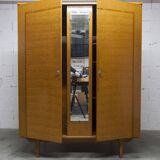 1970 Scandinavian wardrobe with shelves and mirror, 21x126, 2 doors.