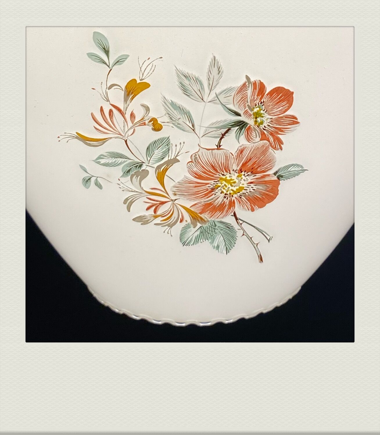 Balladous white glass, patterns small pink flowers and green foliage