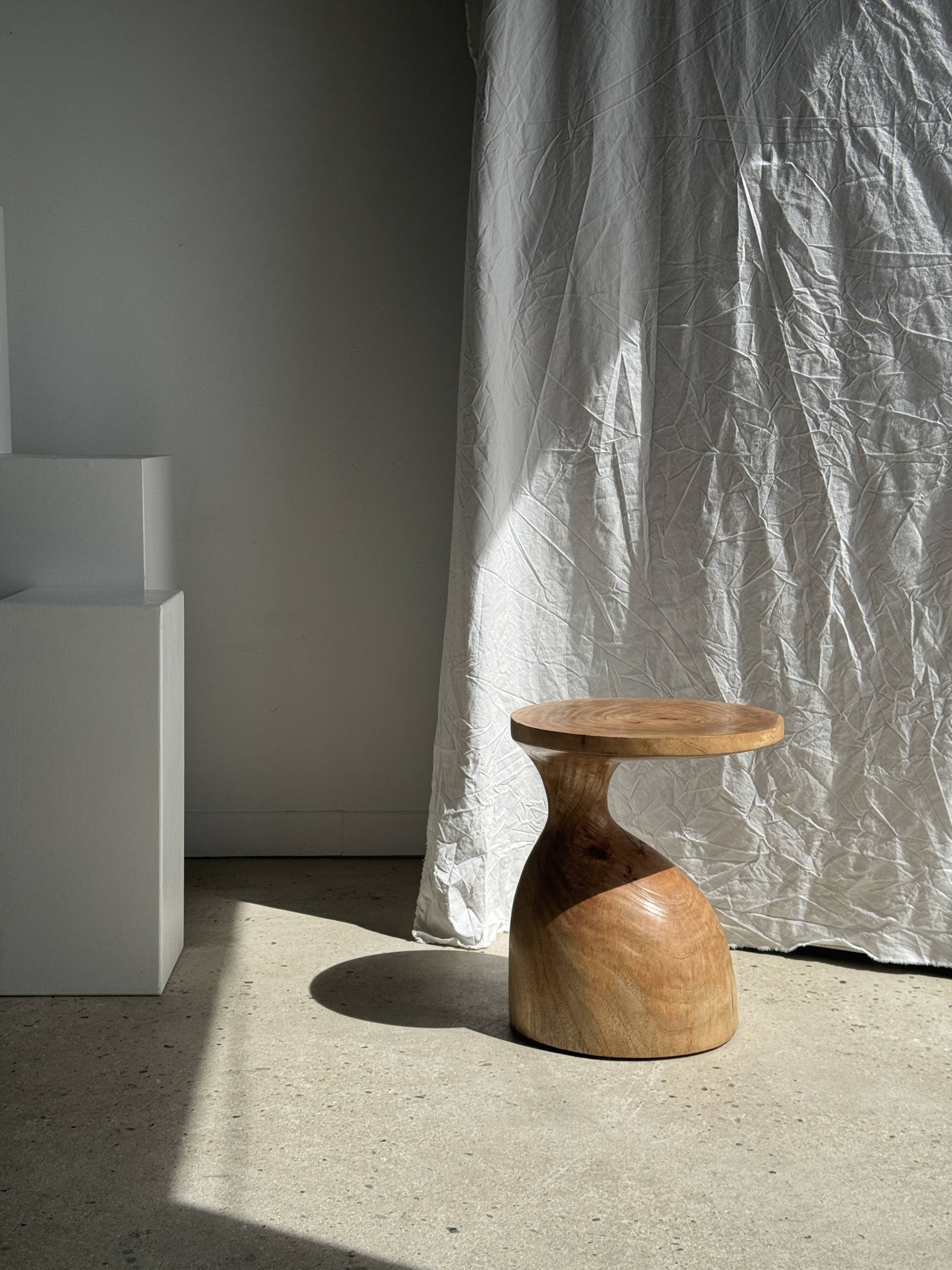 Solid wood side table (monoxyl) organic shape natural color