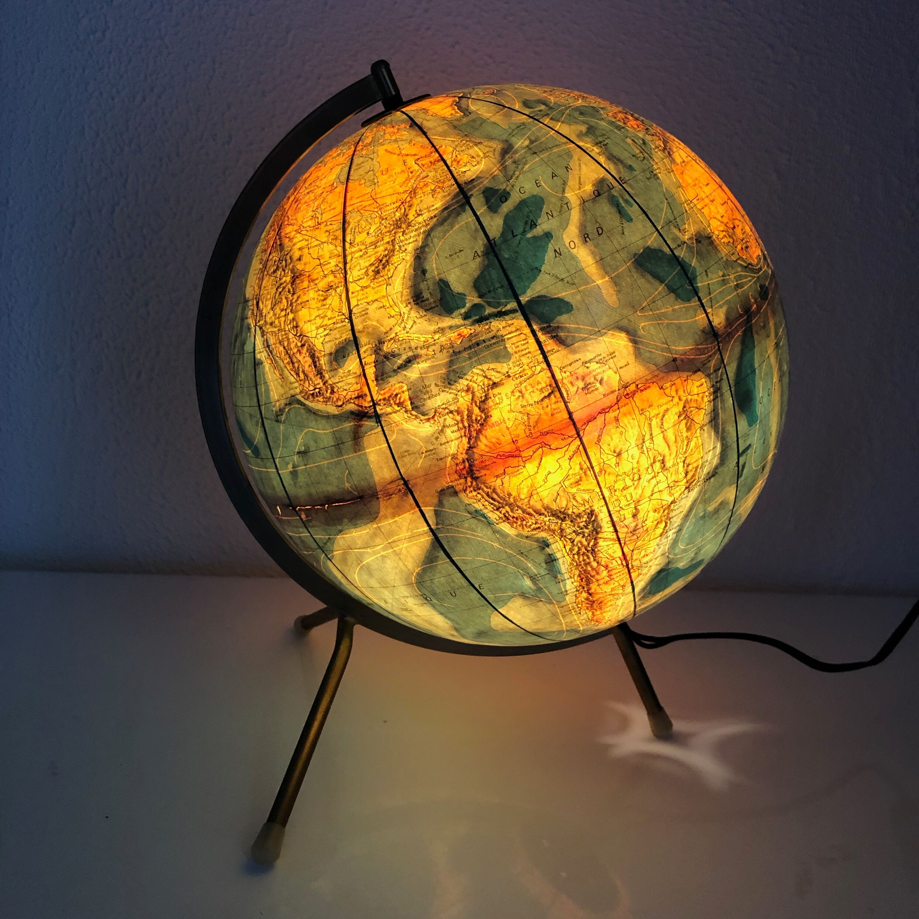 Globe terrestre PVC Taride 32cm vintage 1977