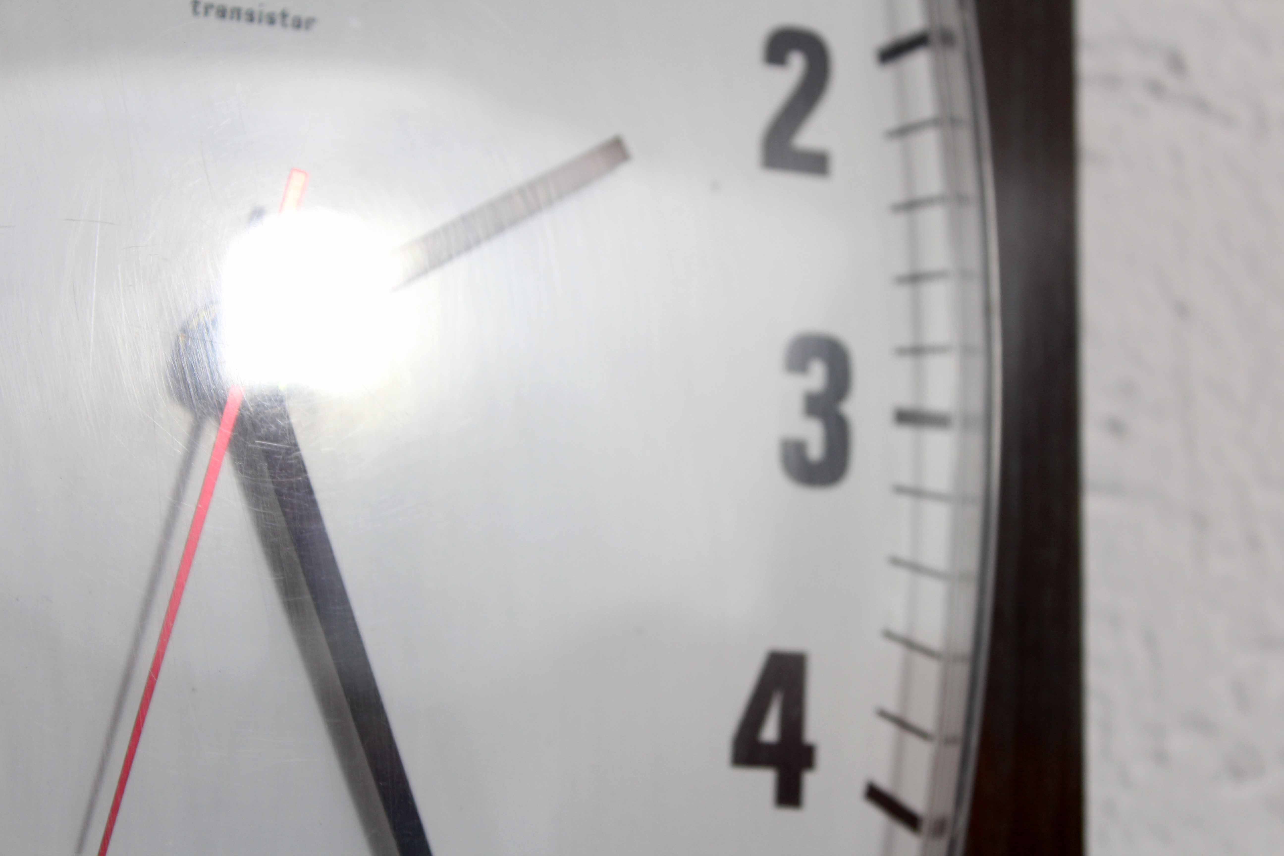 Wall clock Vedette