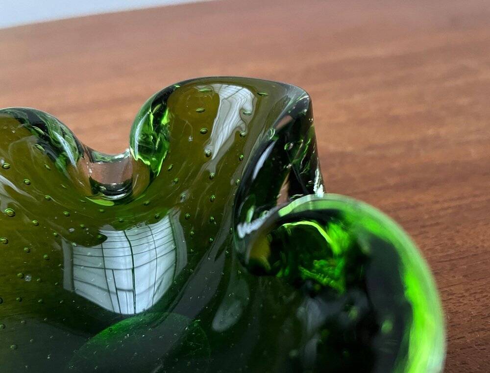 Vintage Italian Bullicante glass bowl from Murano.