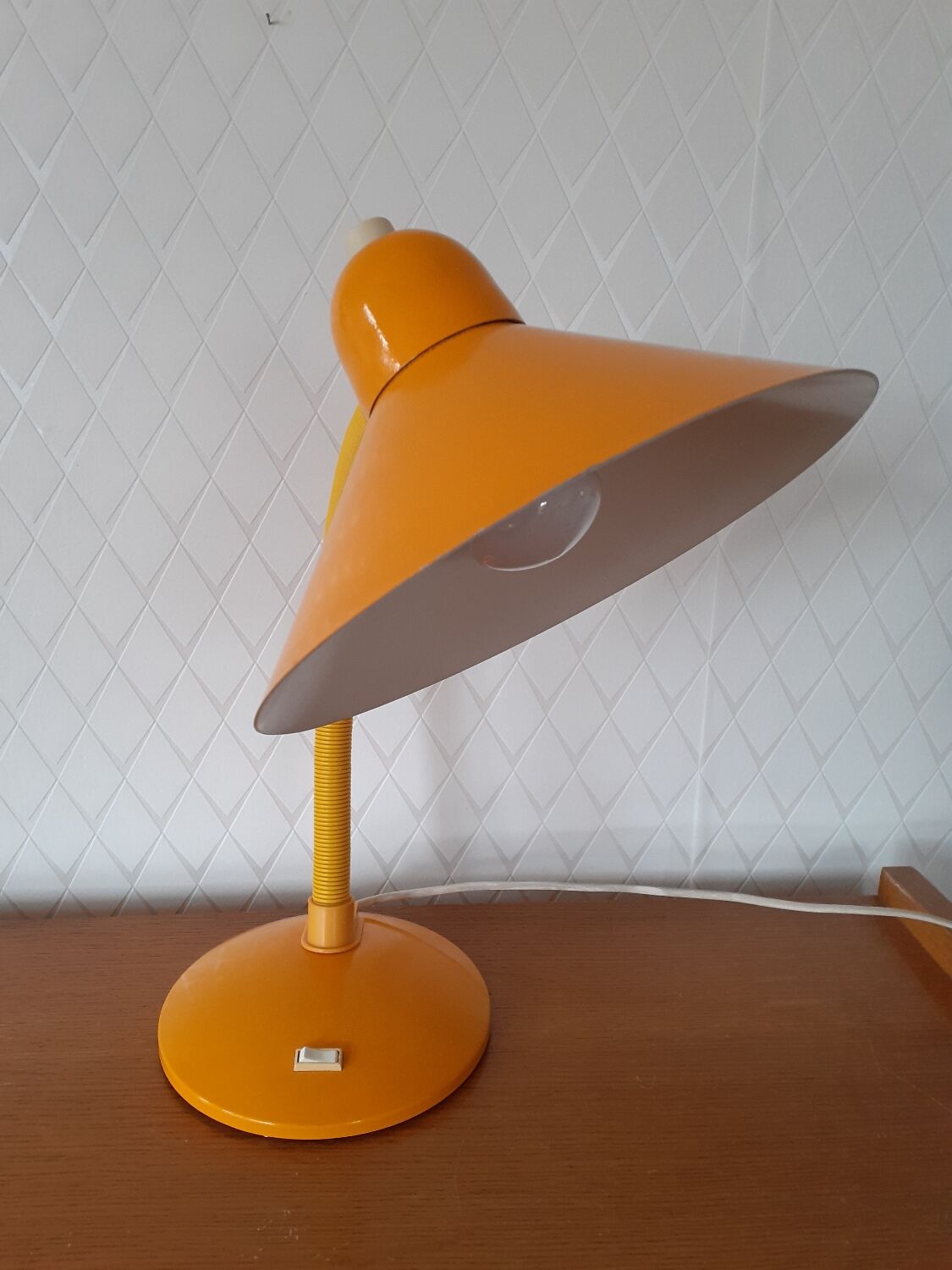 Lampe de bureau Aluminor jaune-orange