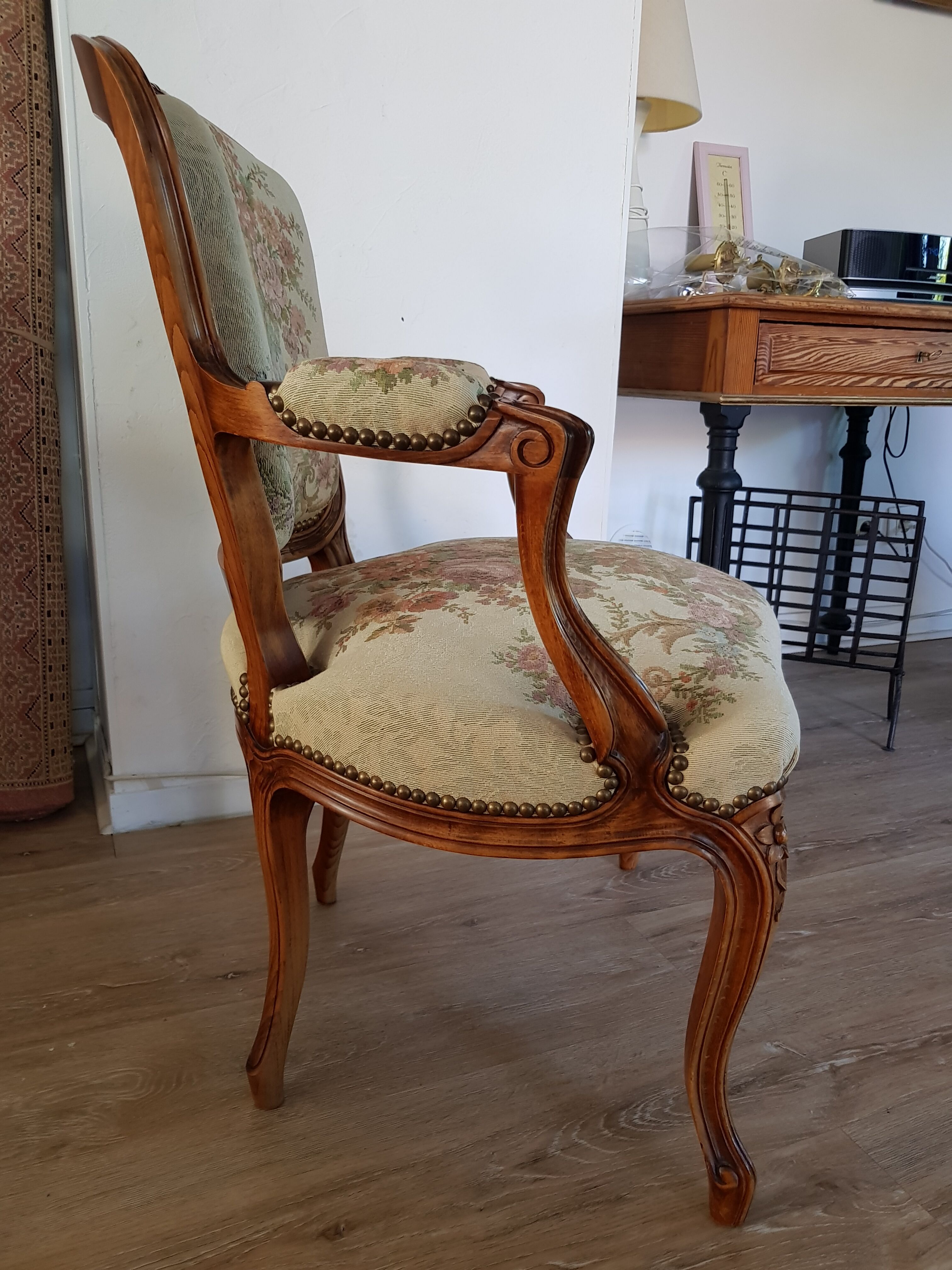Fauteuil style Louis XV
