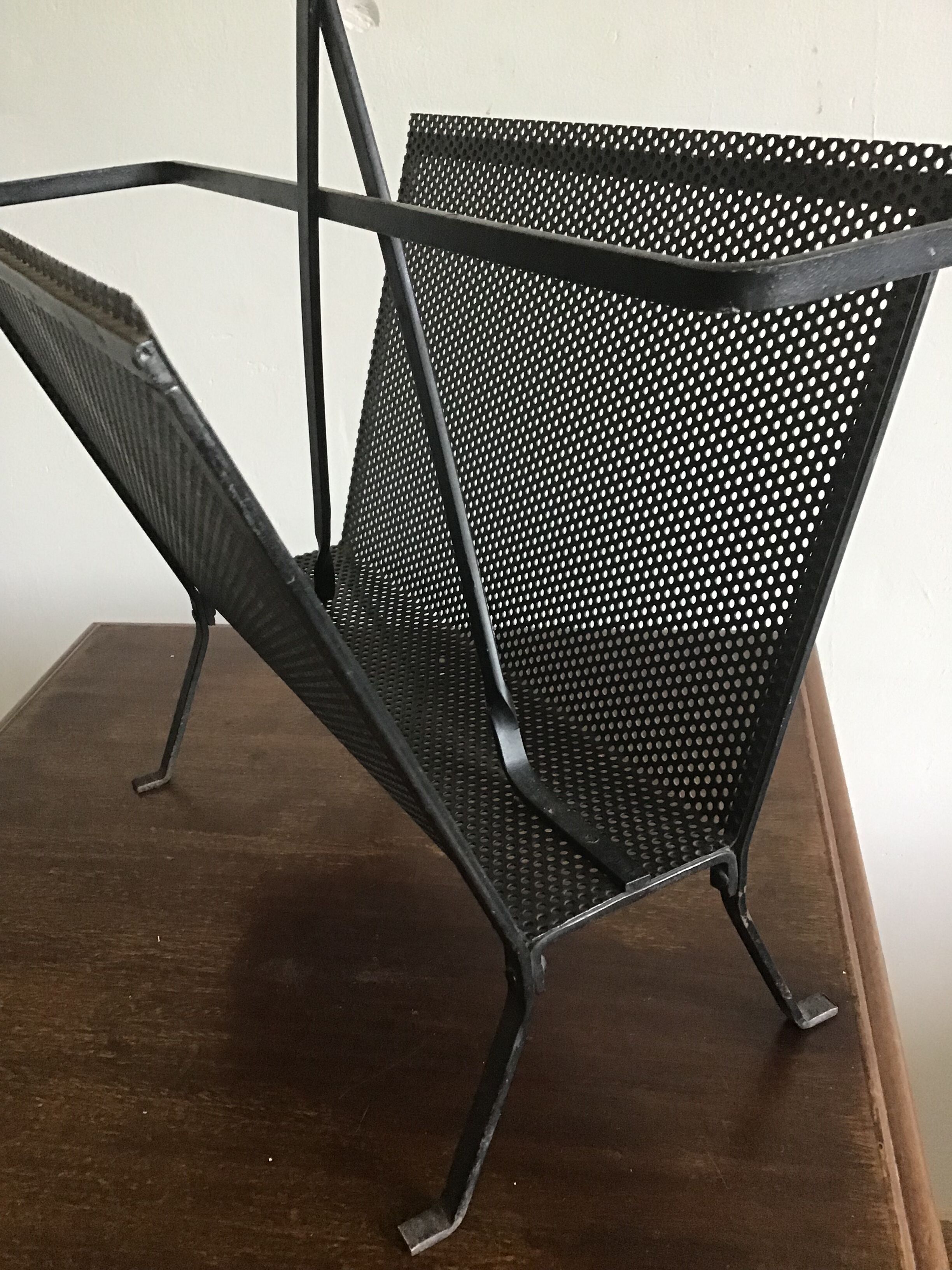 Matégot Mathieu magazine rack