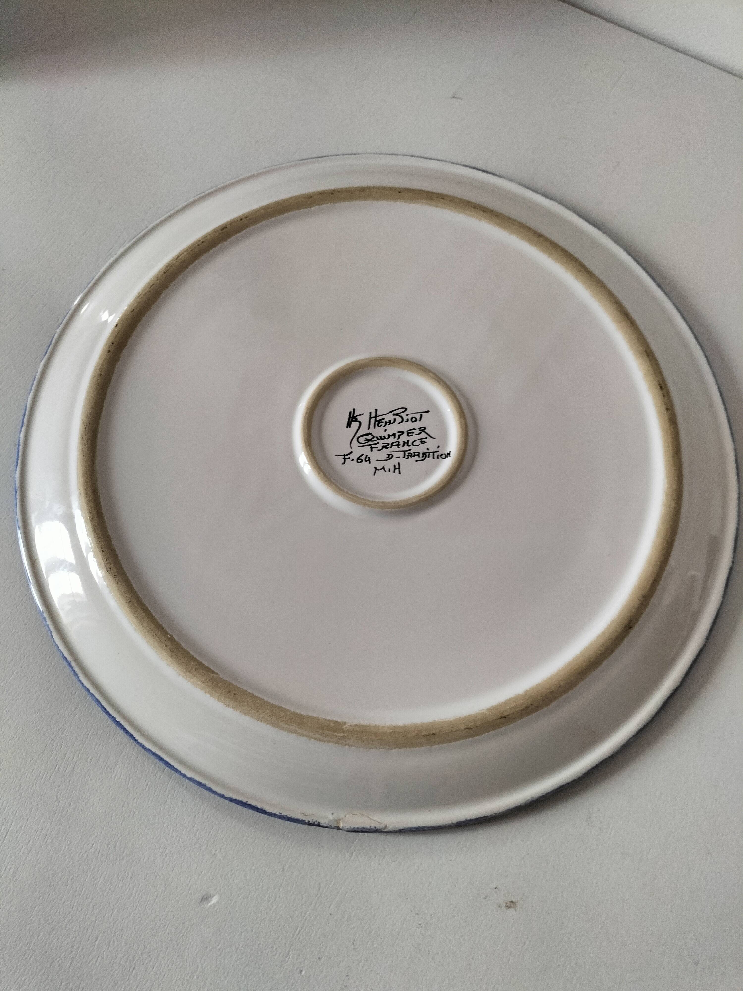 Large plate HB Henriot Quimper decor Tradition 32 cm