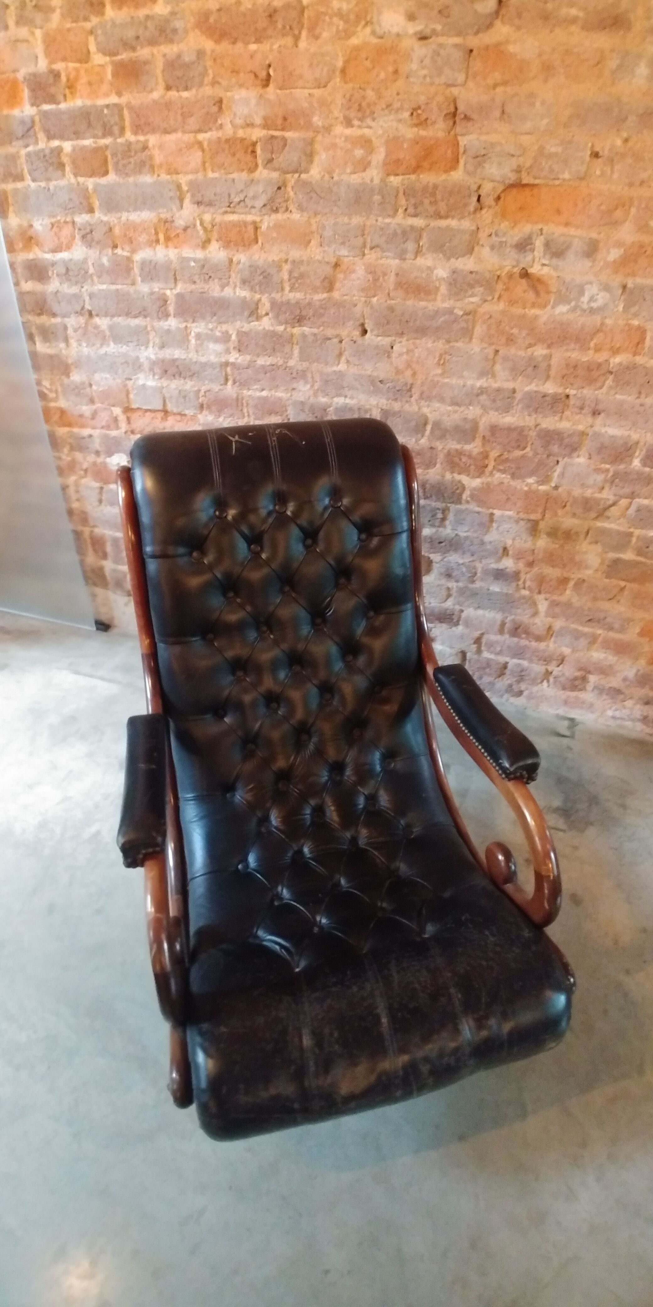 Chesterfield Victoria