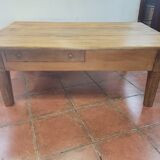 Old coffee table 125/77cms