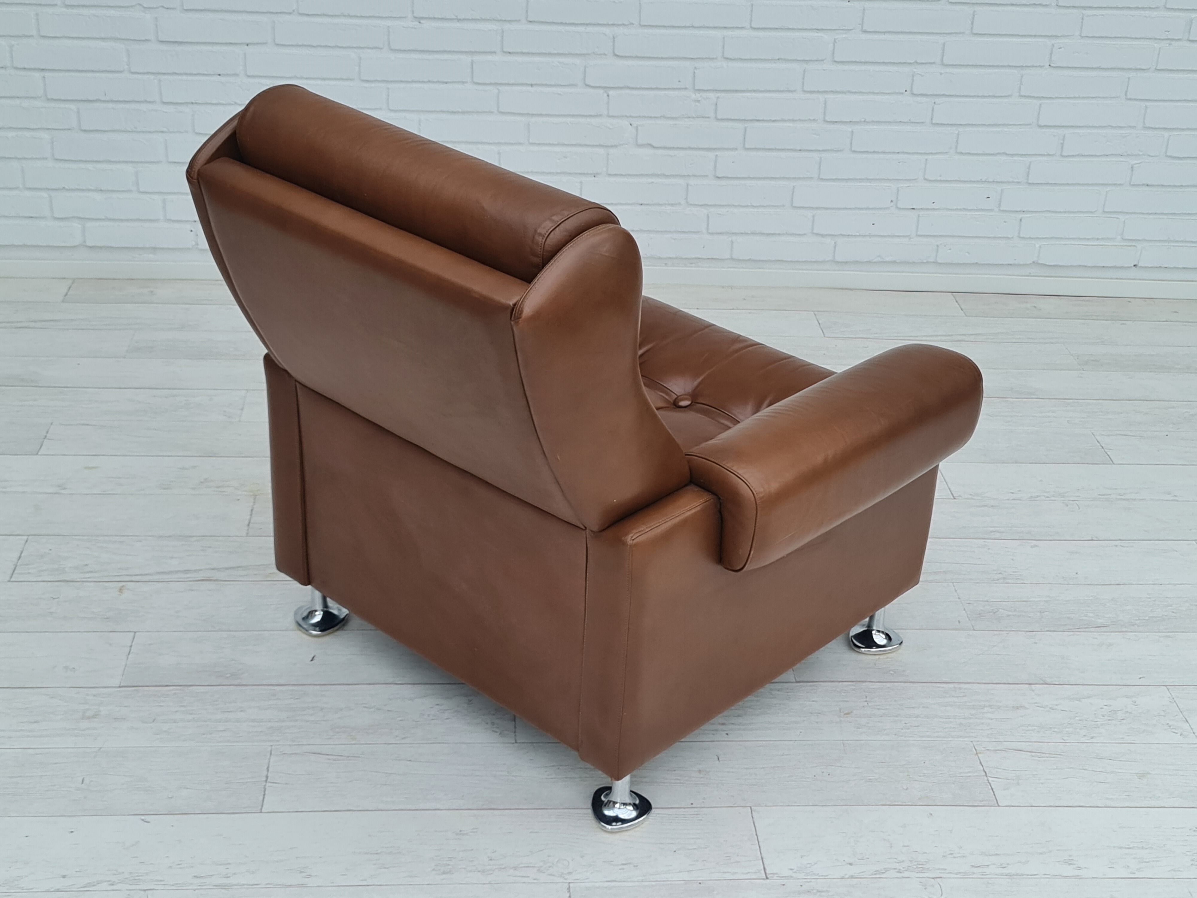 Fauteuil en cuir du milieu du siècle, années 1970